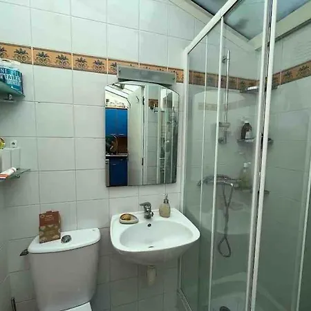 Full Equiped House With Garden Hébergement de vacances Paris